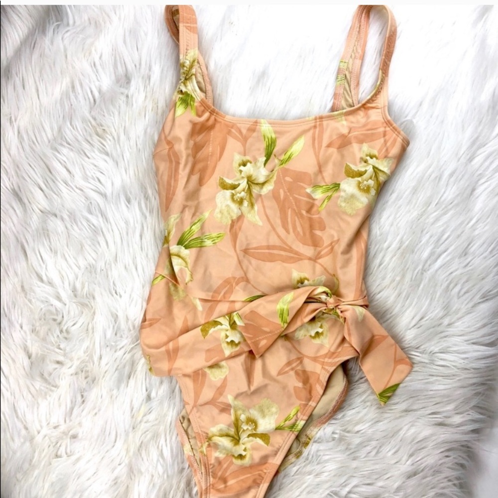 Tommy Bahamas One-Piece Bathing Suit 🩱